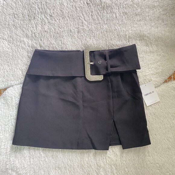 Forever 21 Black Mini Skirt w/ Oversized Rhinestone Buckle – XS – NWT - Picture 4 of 14